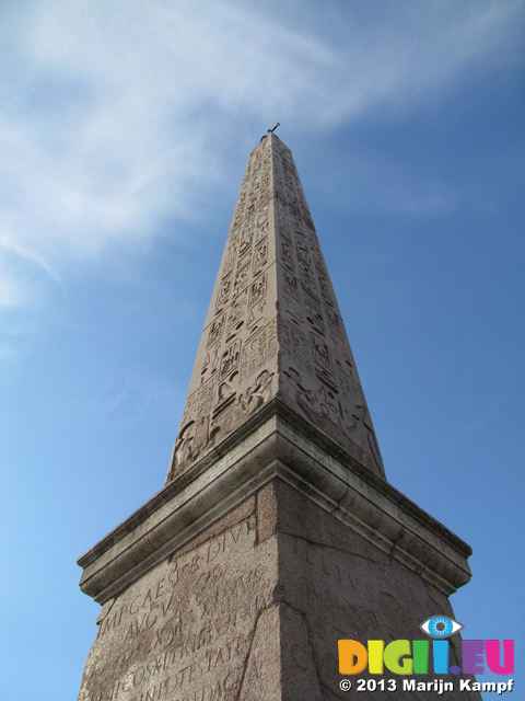 SX31406 Egyptian obelisk of Ramesses II on Piazza del Popolo